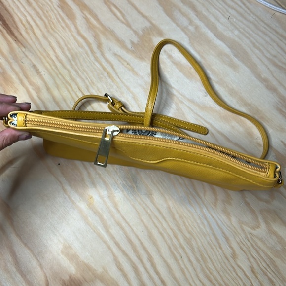Mustard Yellow Crossbody Bag - Sleek Leather Look | No Brand - Picture 2 of 4